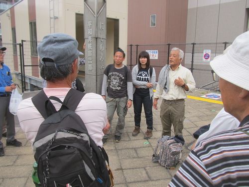 名塩駅にて。Jヘリテージさんへお礼の挨拶