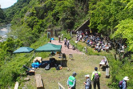 レンガ広場全景